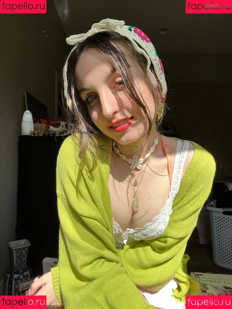 beebee Onlyfans Photo Gallery 