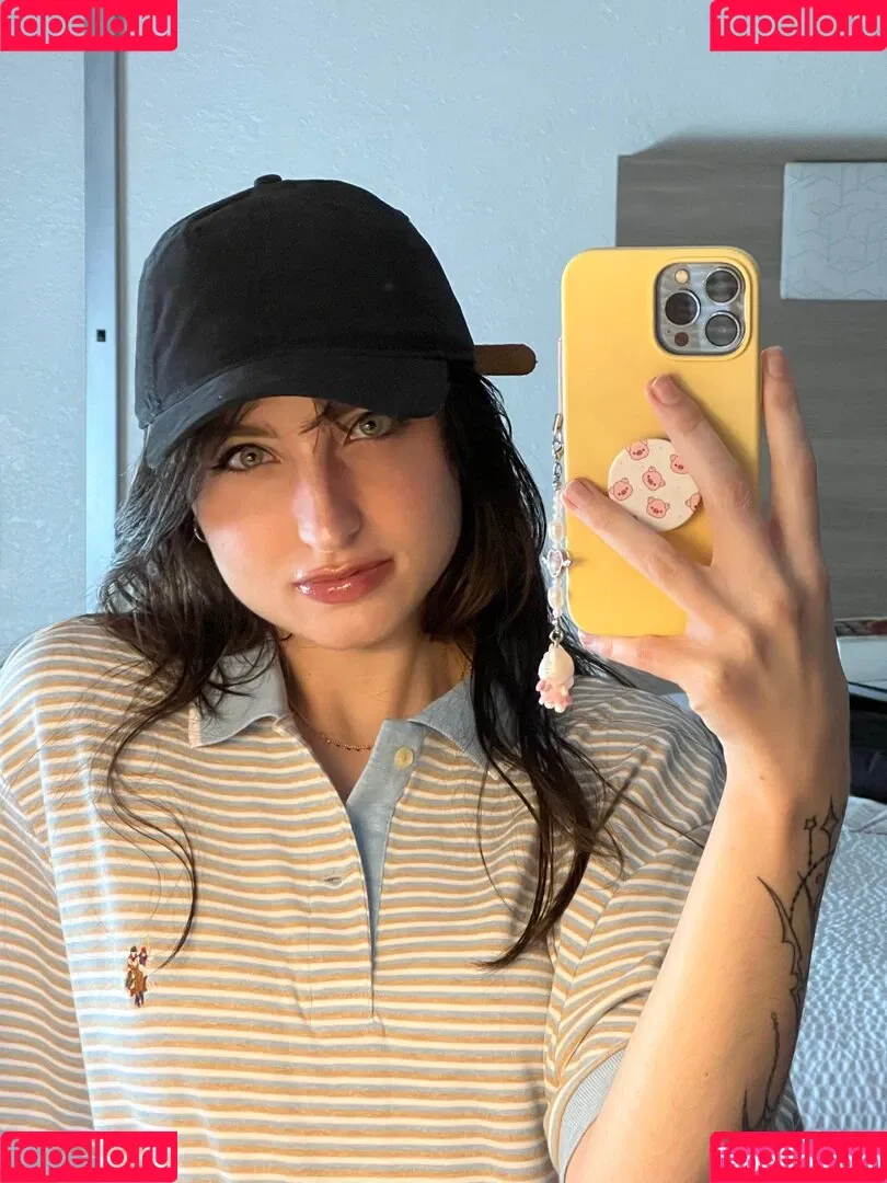 beebee Onlyfans Photo Gallery 