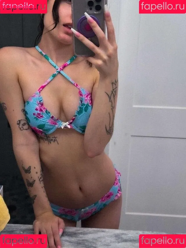 beebee Onlyfans Photo Gallery 