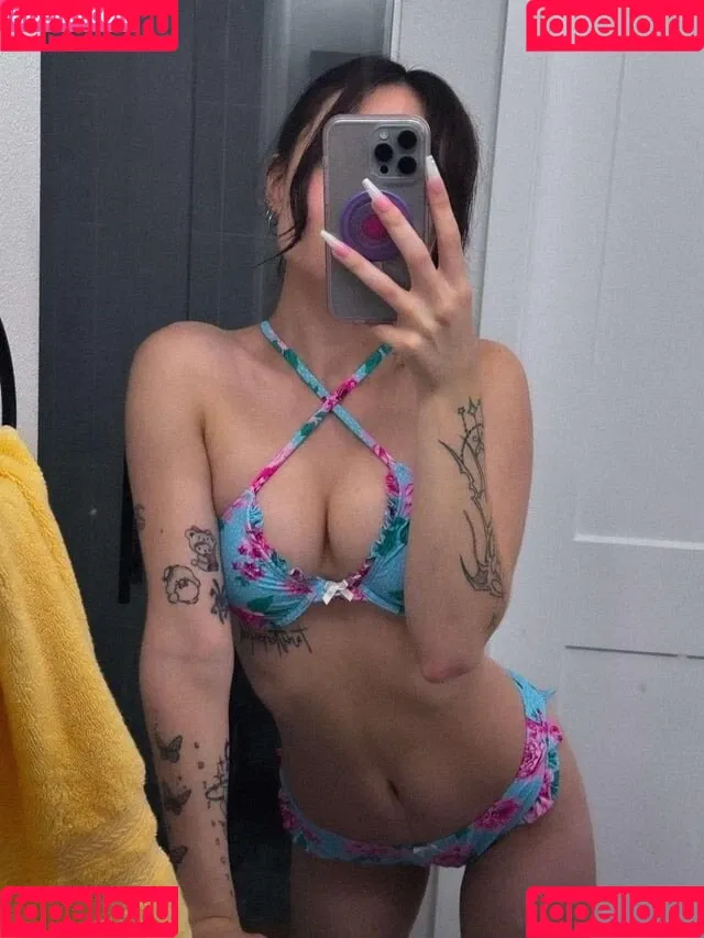 beebee Onlyfans Photo Gallery 