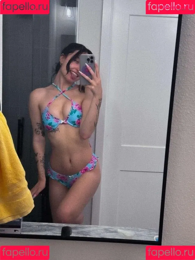 beebee Onlyfans Photo Gallery 