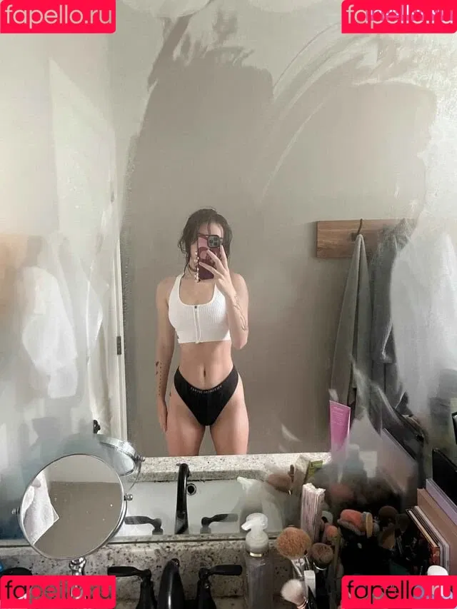 beebee Onlyfans Photo Gallery 