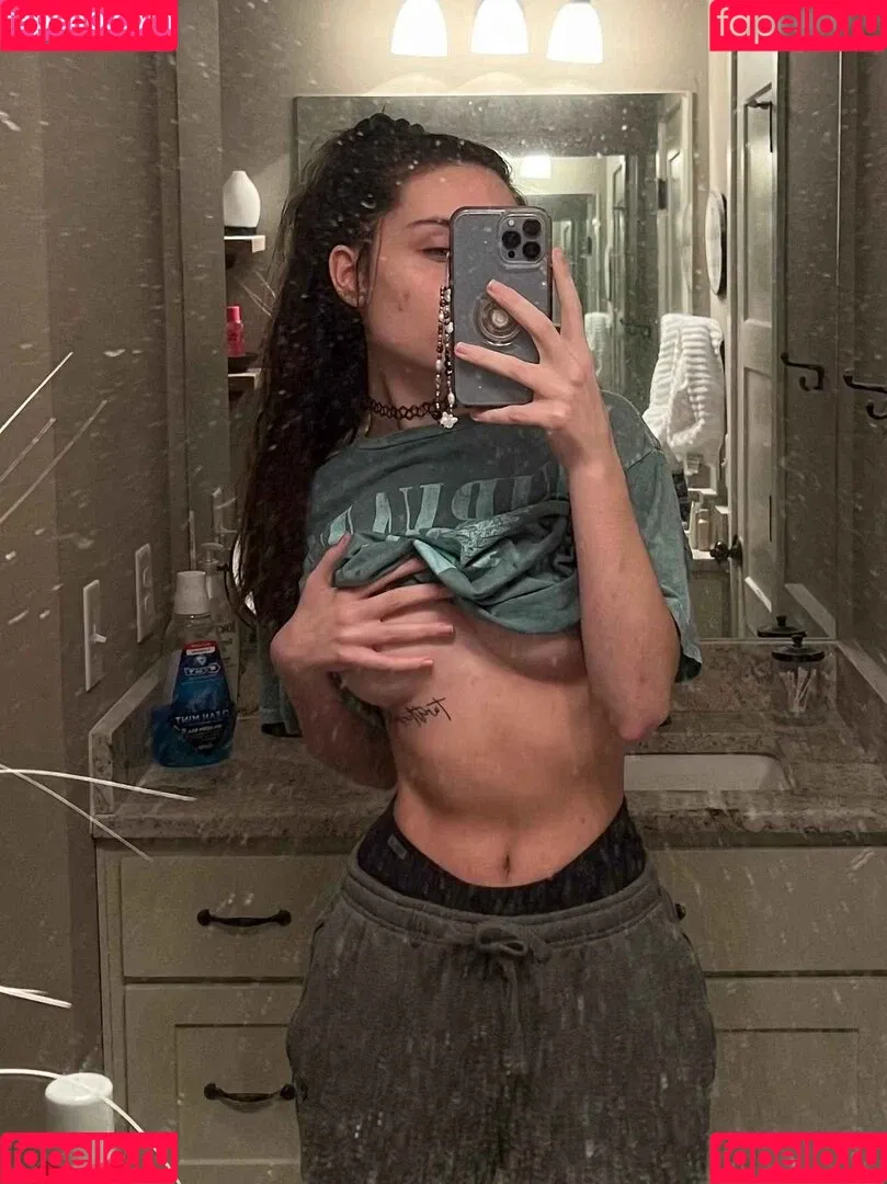 beebee Onlyfans Photo Gallery 