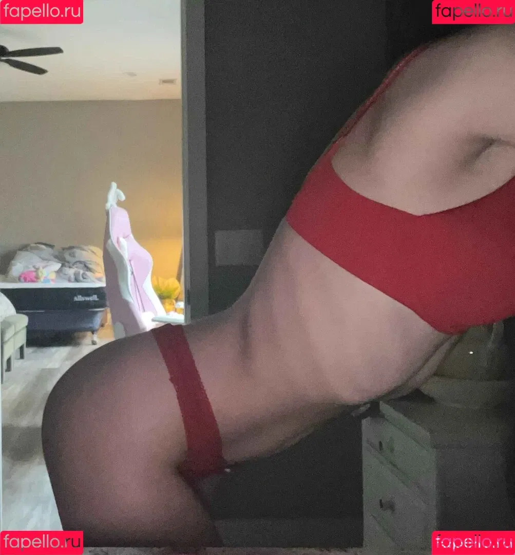 beebee Onlyfans Photo Gallery 