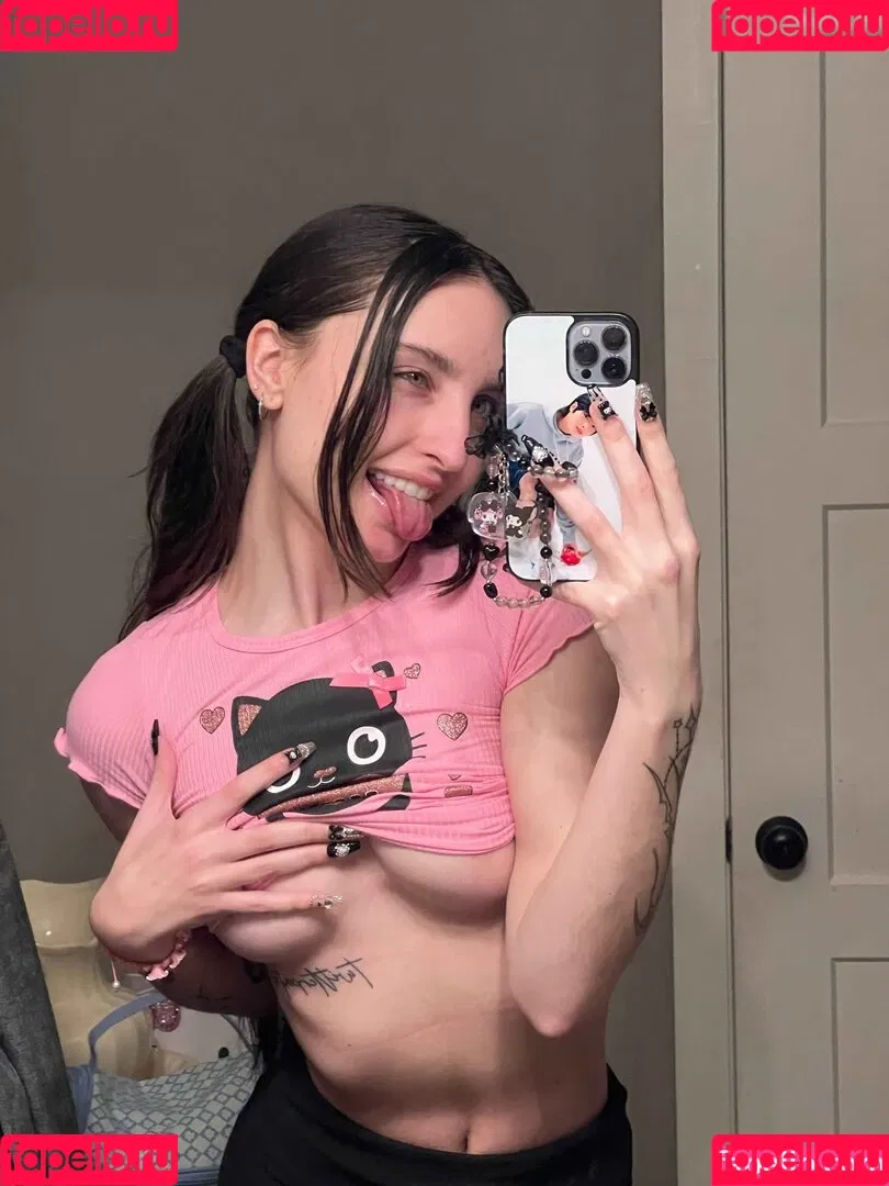 beebee Onlyfans Photo Gallery 