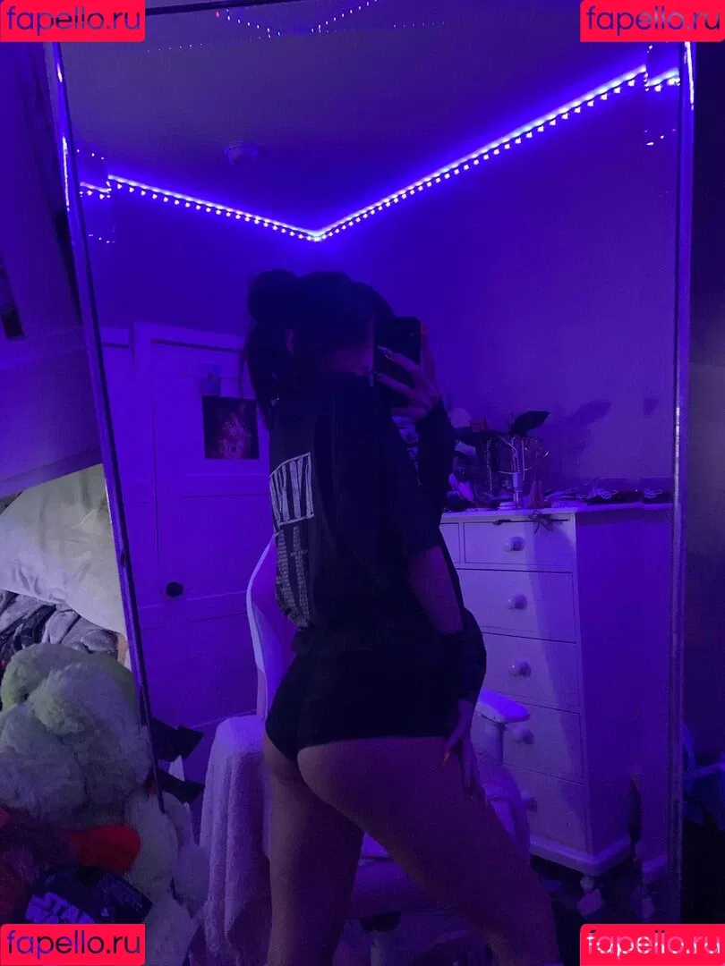 beebee Onlyfans Photo Gallery 
