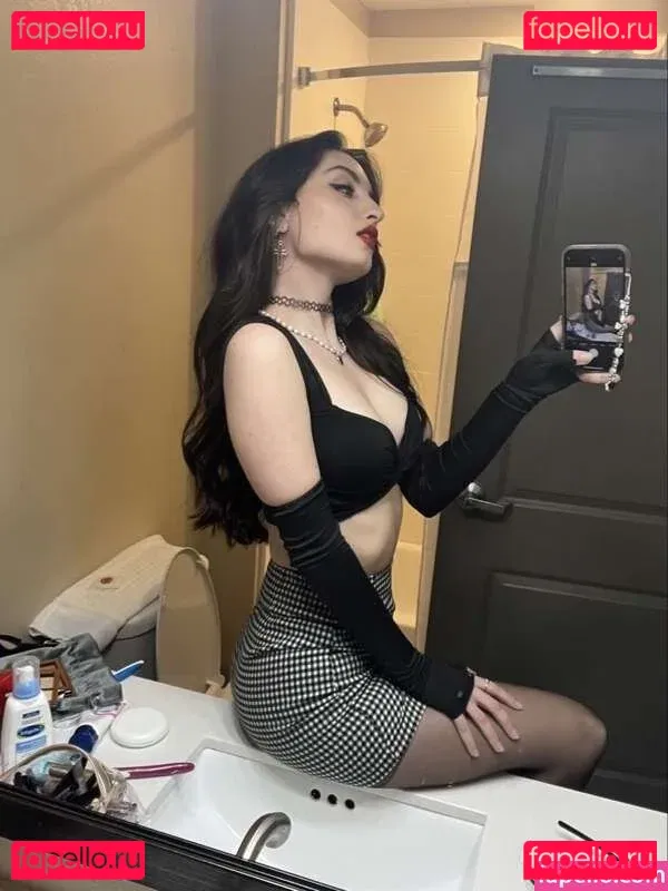 beebee Onlyfans Photo Gallery 