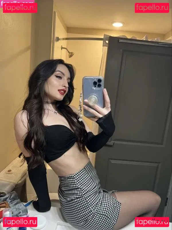 beebee Onlyfans Photo Gallery 