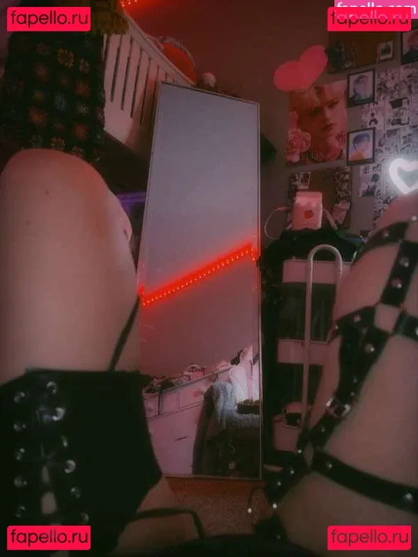 beebee Onlyfans Photo Gallery 