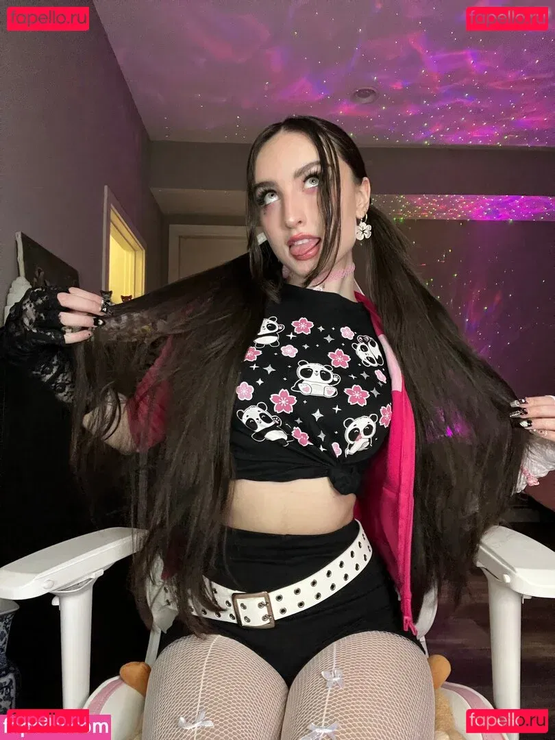 beebee Onlyfans Photo Gallery 