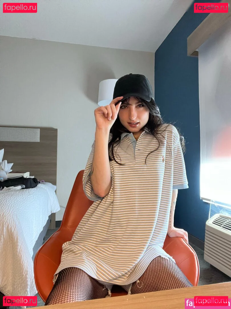 beebee Onlyfans Photo Gallery 