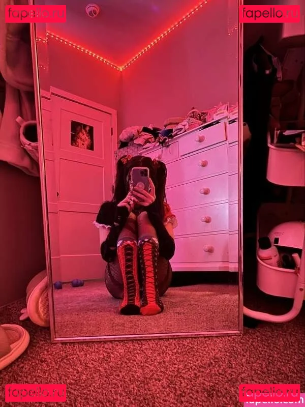 beebee Onlyfans Photo Gallery 