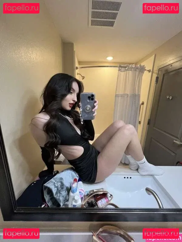 beebee Onlyfans Photo Gallery 