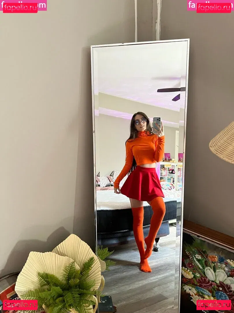 beebee Onlyfans Photo Gallery 