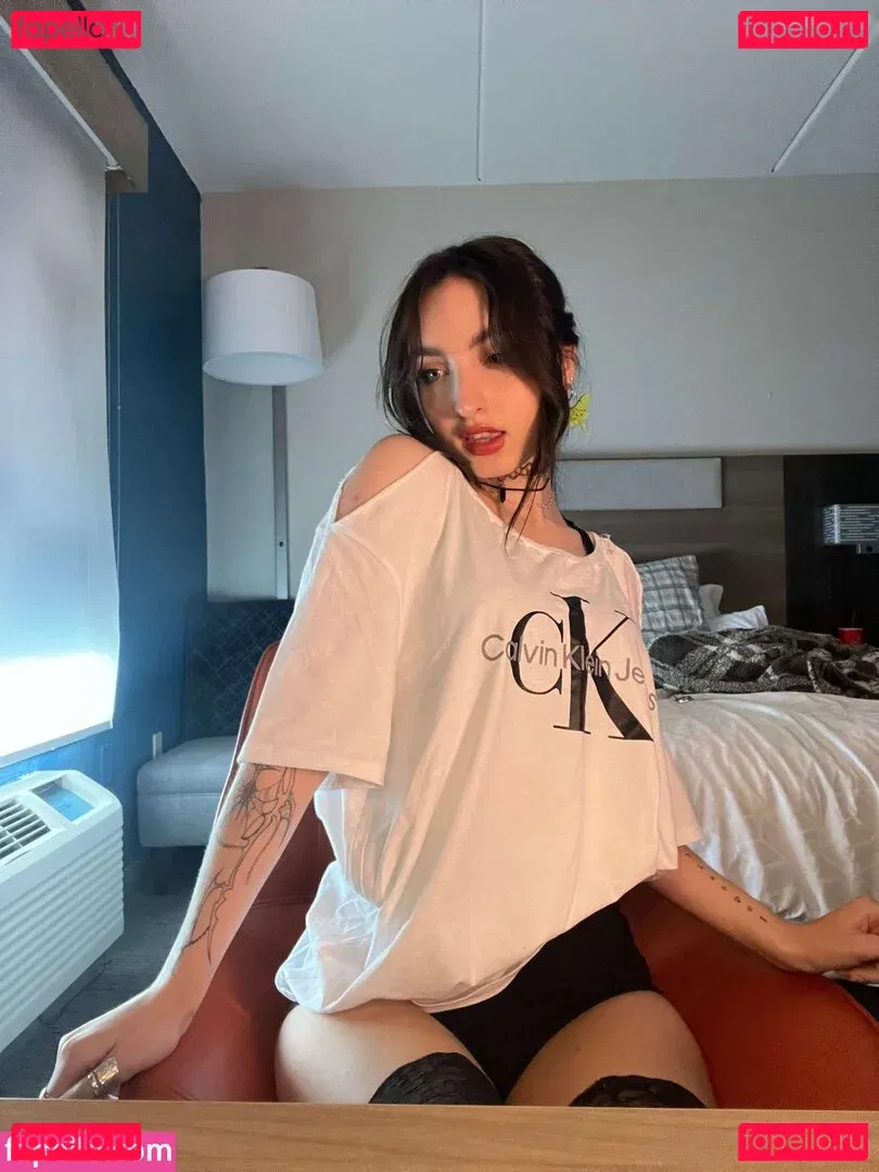 beebee Onlyfans Photo Gallery 