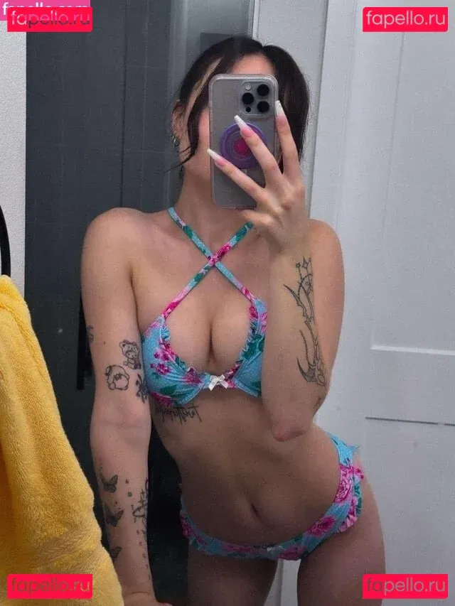 beebee Onlyfans Photo Gallery 