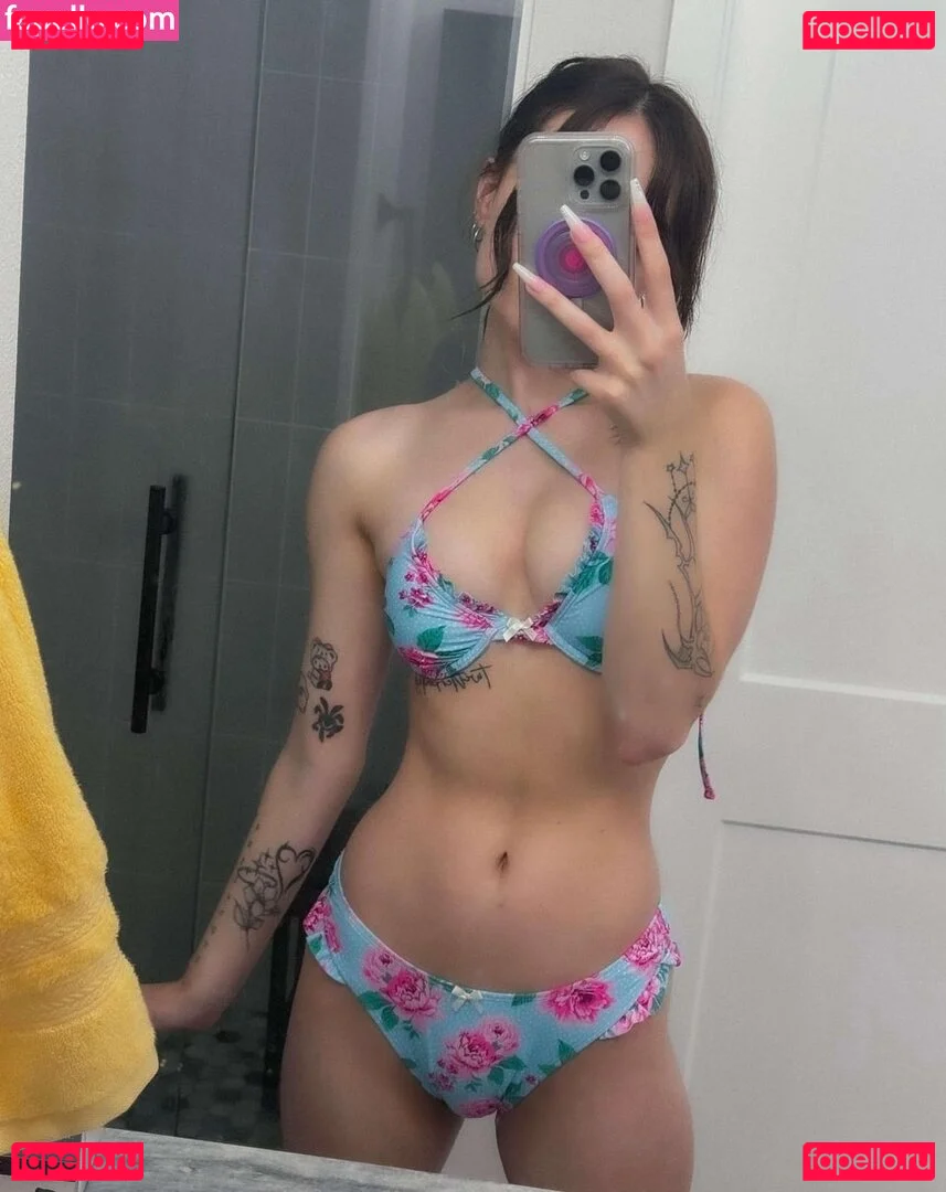 beebee Onlyfans Photo Gallery 