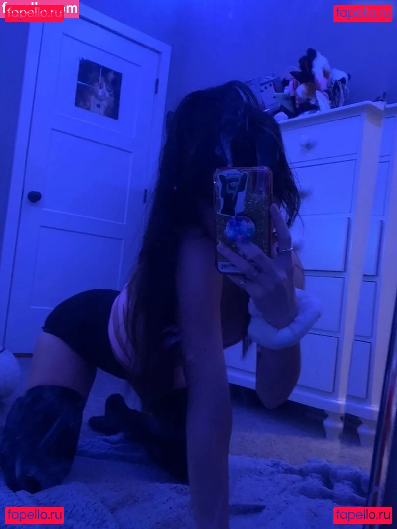 beebee Onlyfans Photo Gallery 