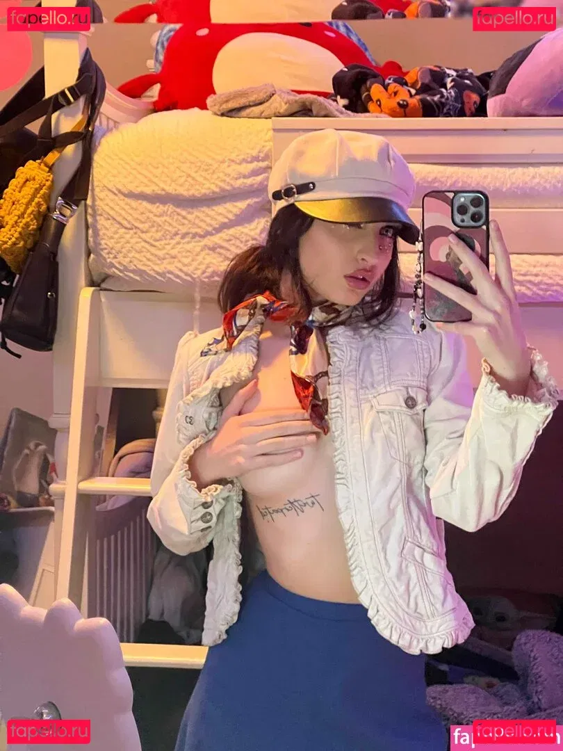 beebee Onlyfans Photo Gallery 