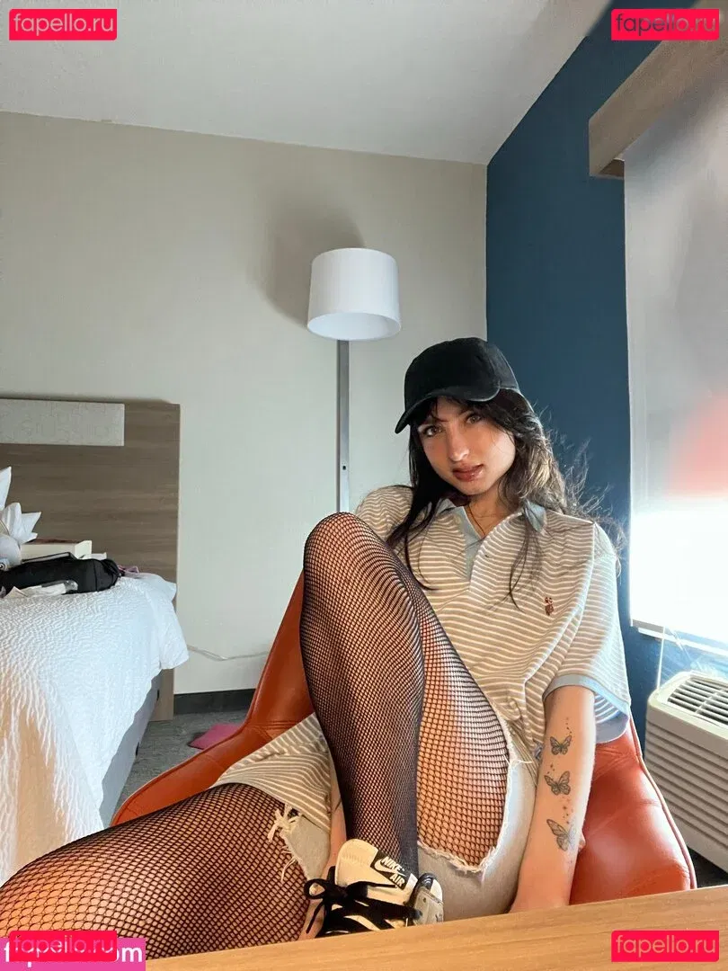 beebee Onlyfans Photo Gallery 