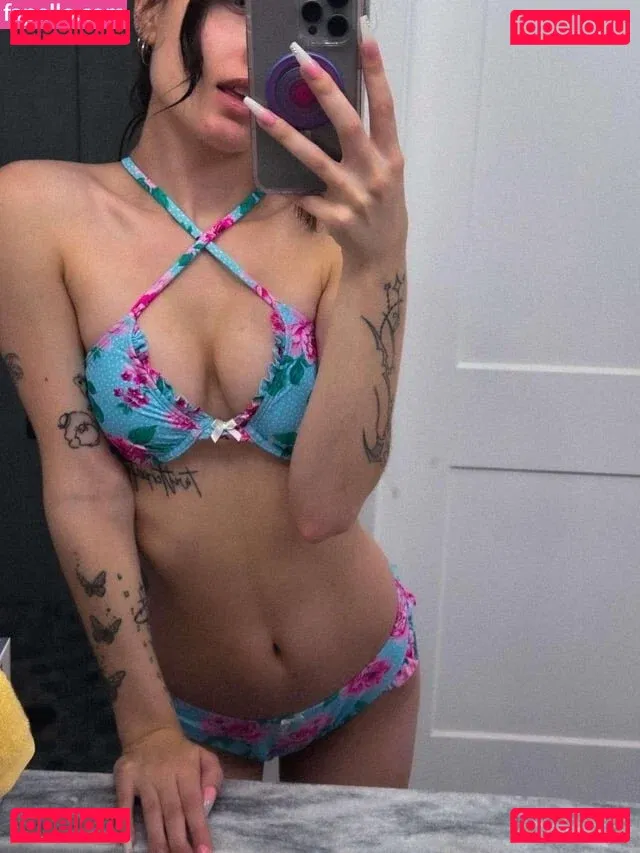 beebee Onlyfans Photo Gallery 