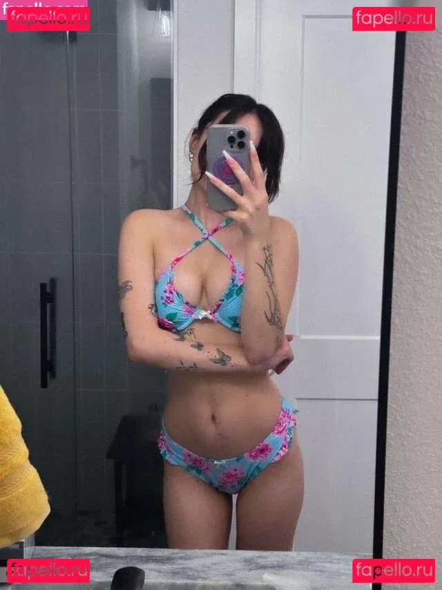 beebee Onlyfans Photo Gallery 