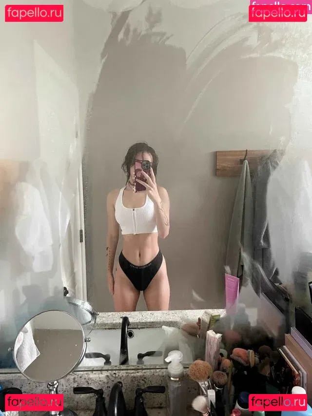 beebee Onlyfans Photo Gallery 