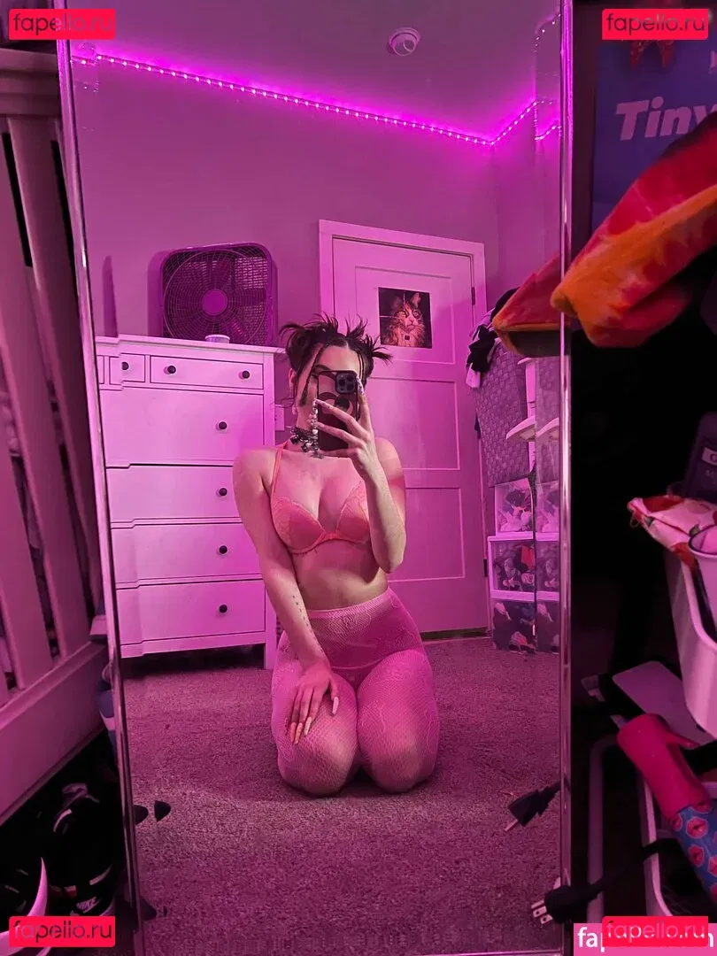 beebee Onlyfans Photo Gallery 