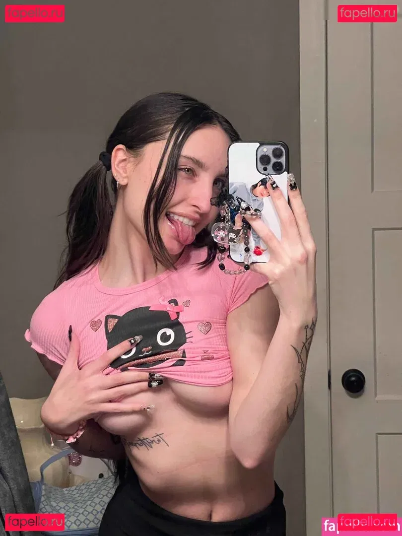 beebee Onlyfans Photo Gallery 