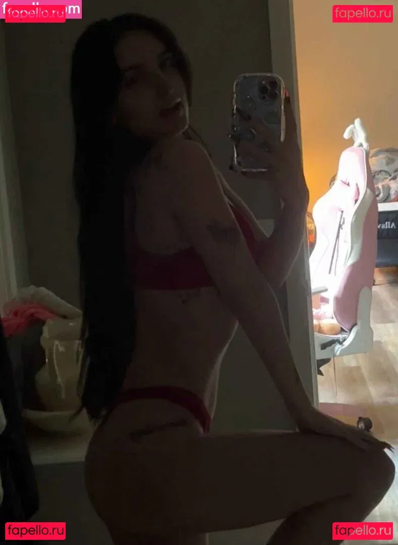 beebee Onlyfans Photo Gallery 