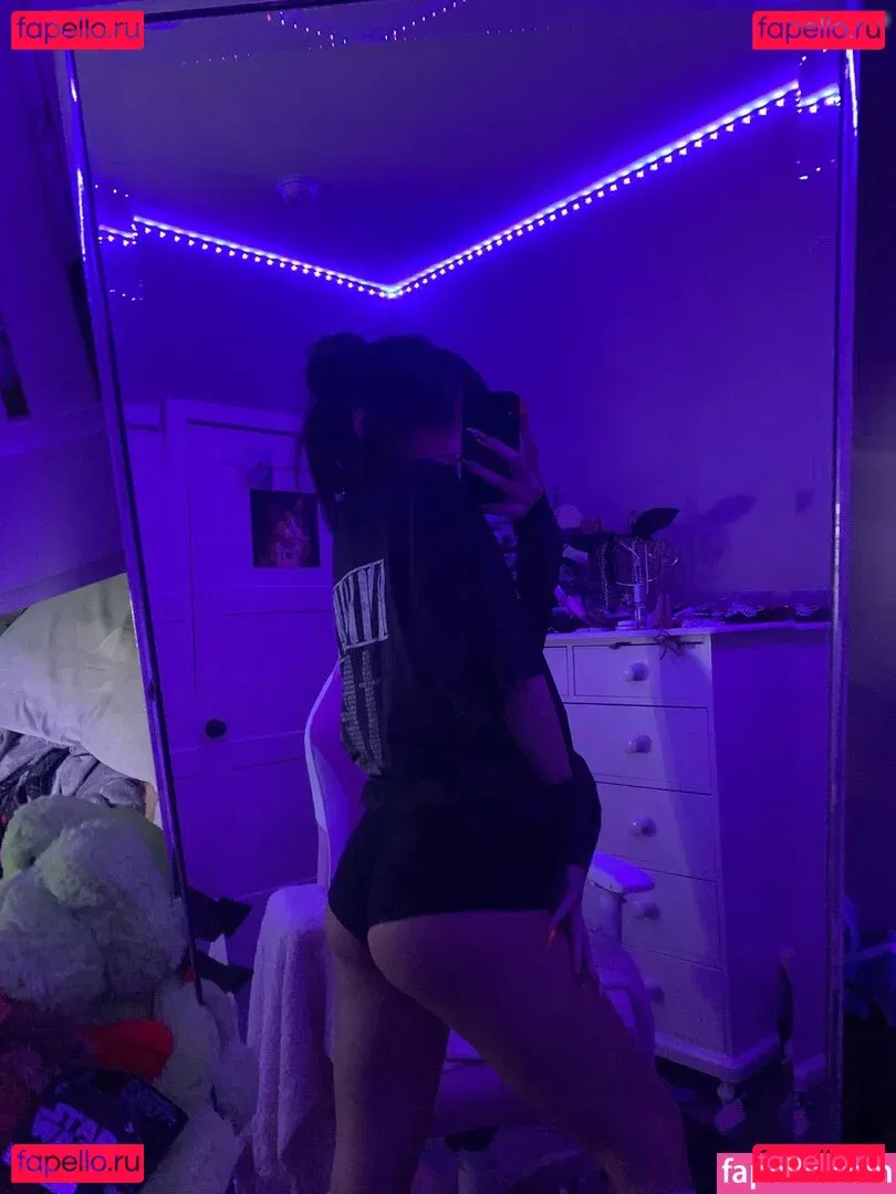 beebee Onlyfans Photo Gallery 