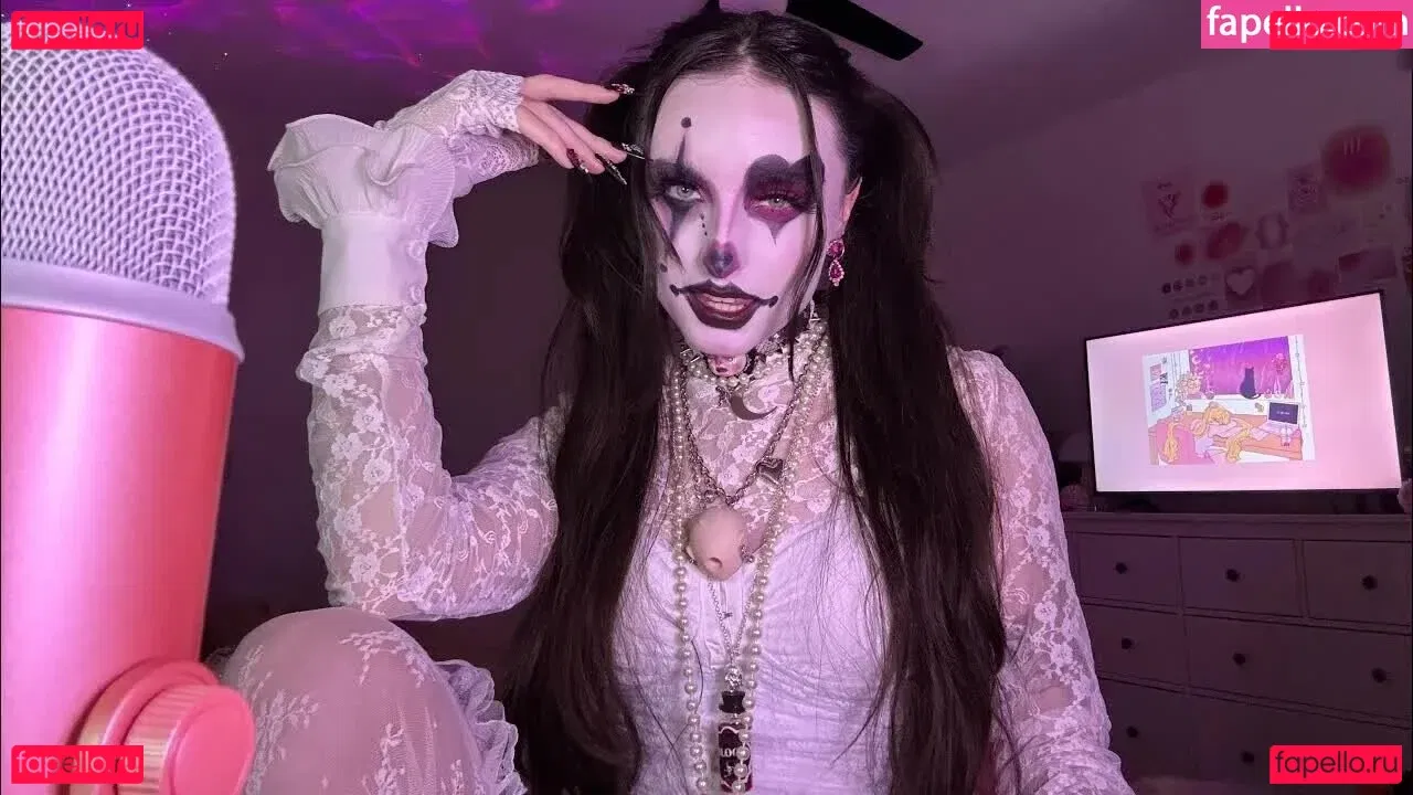 beebee Onlyfans Photo Gallery 