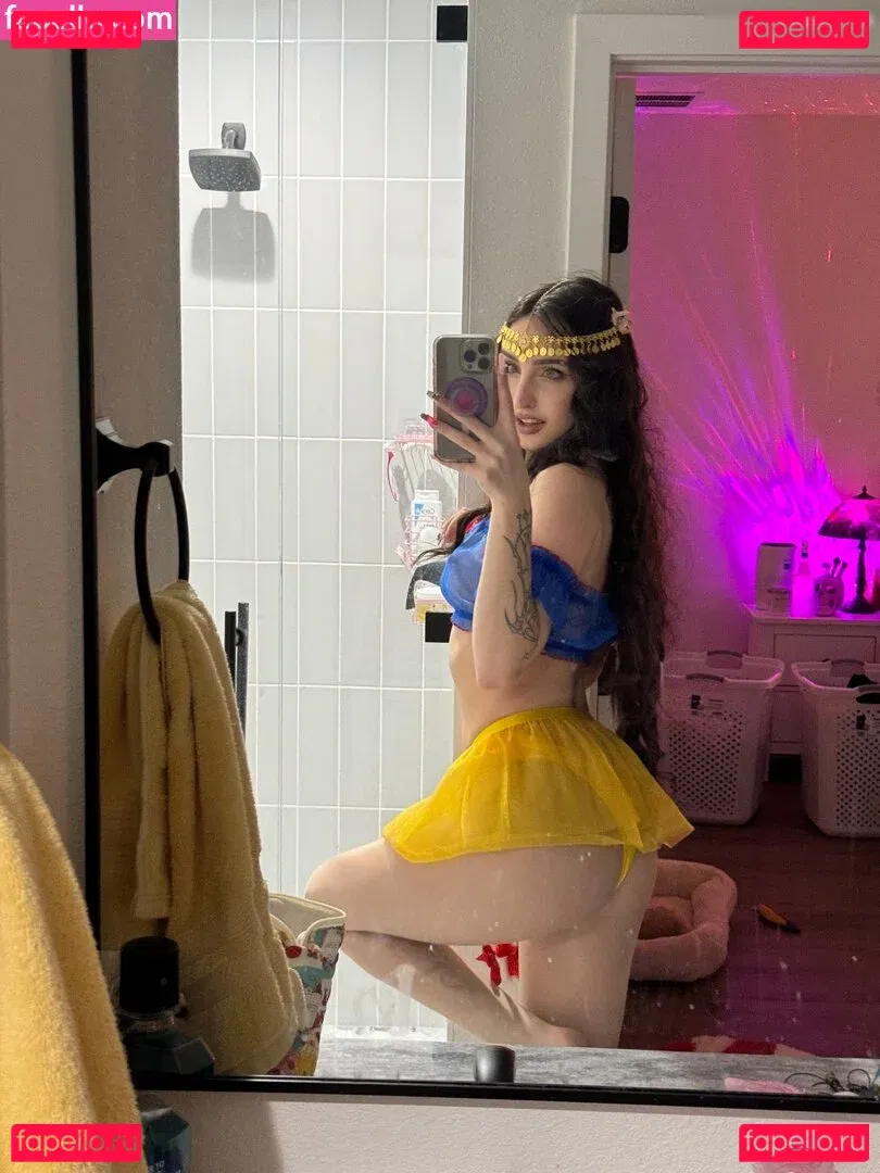 beebee Onlyfans Photo Gallery 