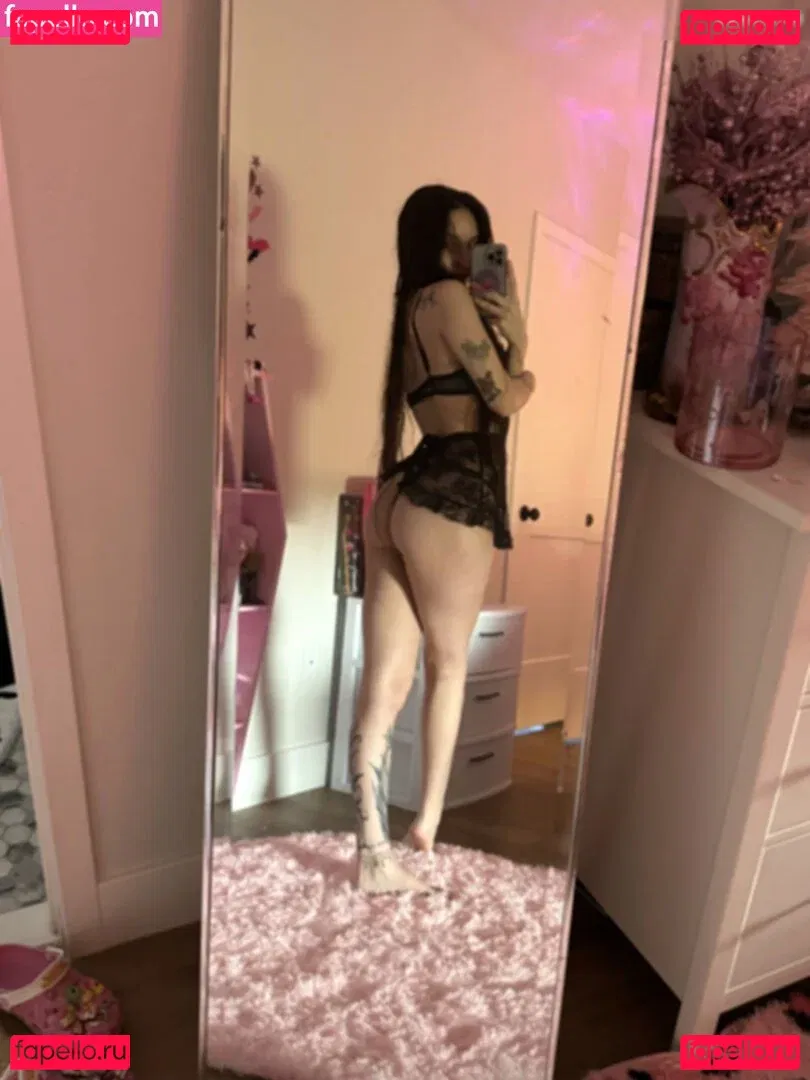 beebee Onlyfans Photo Gallery 