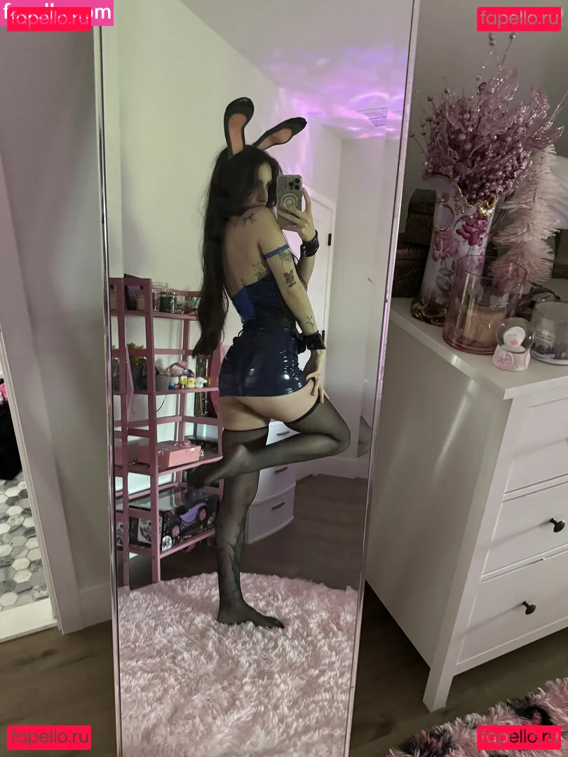 beebee Onlyfans Photo Gallery 