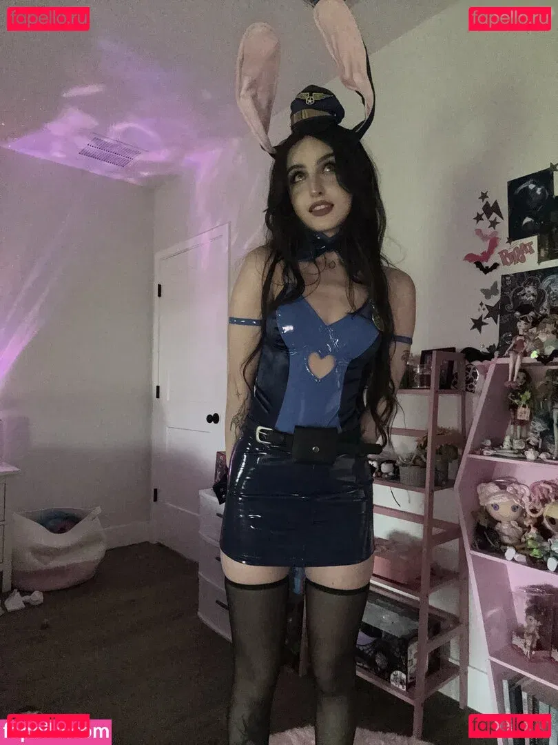 beebee Onlyfans Photo Gallery 