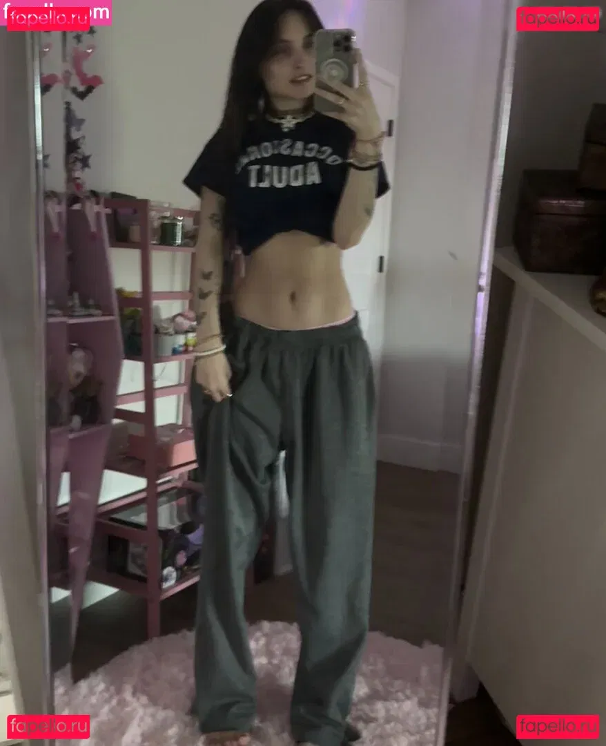 beebee Onlyfans Photo Gallery 