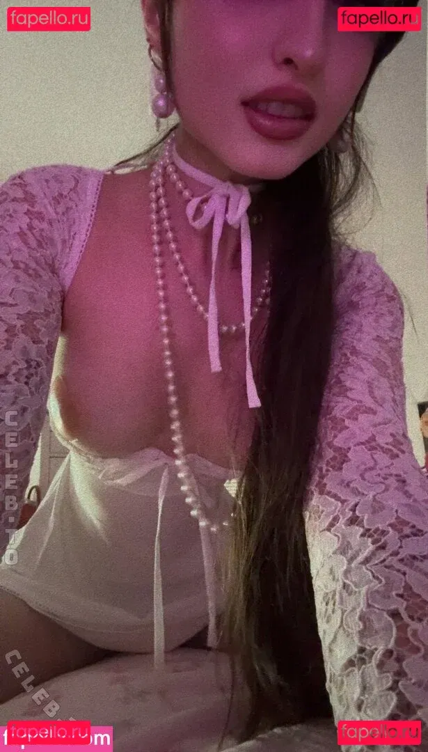 beebee Onlyfans Photo Gallery 