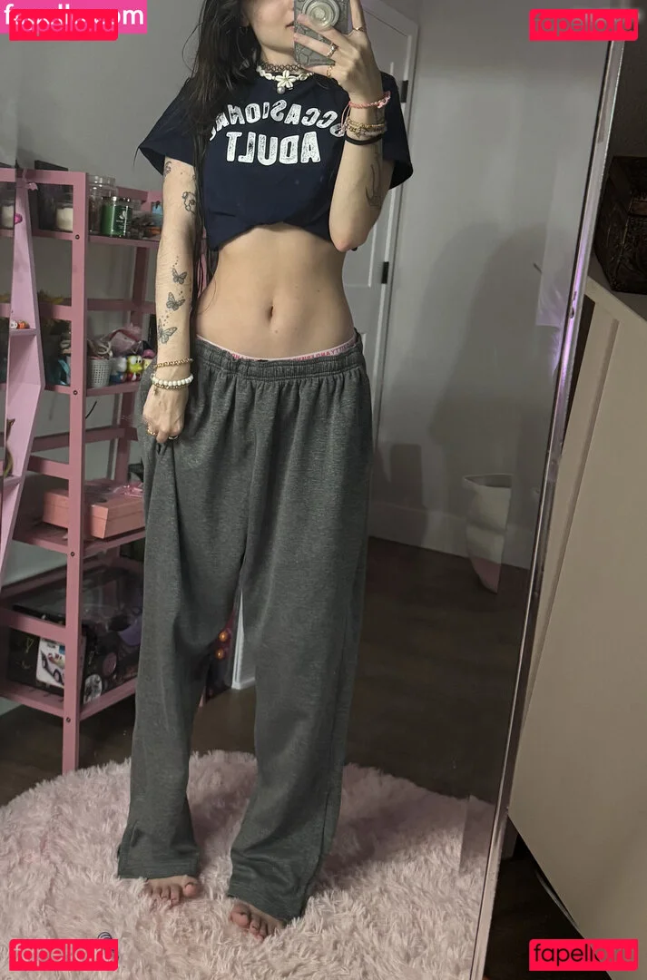 beebee Onlyfans Photo Gallery 