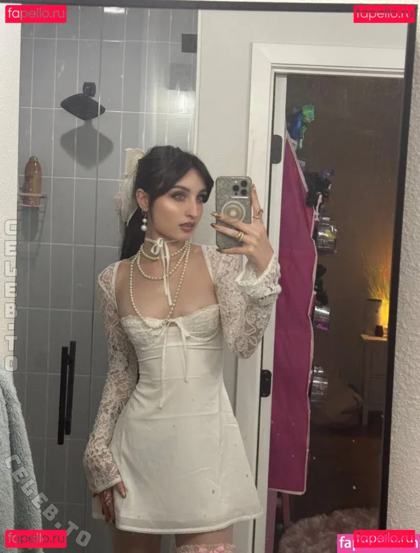 beebee Onlyfans Photo Gallery 