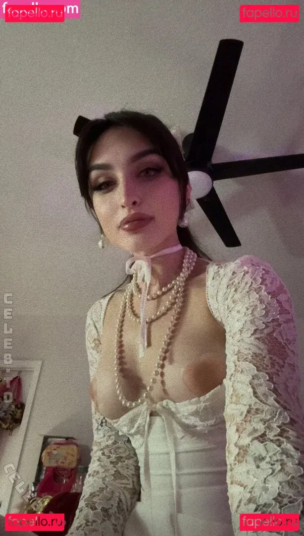 beebee Onlyfans Photo Gallery 