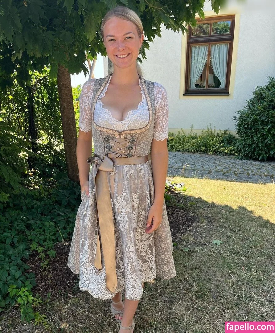 Nina Haberl Onlyfans Photo Gallery 