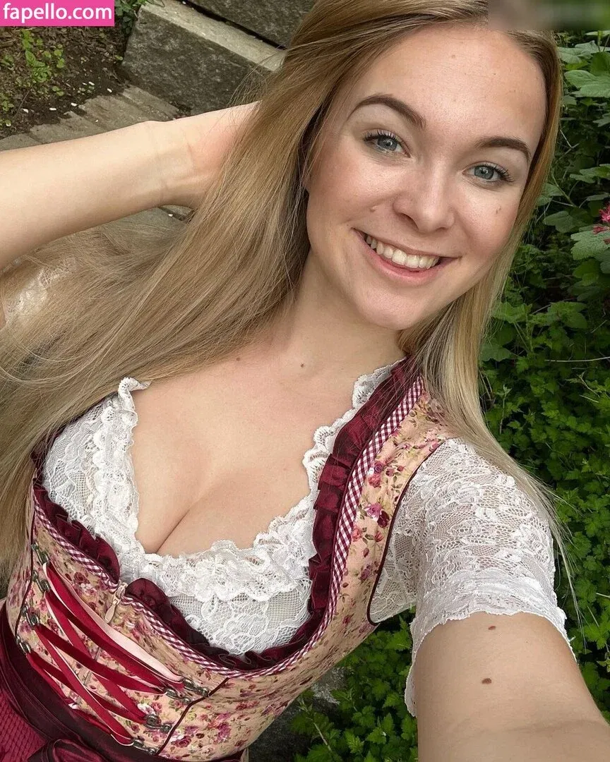 Nina Haberl Onlyfans Photo Gallery 