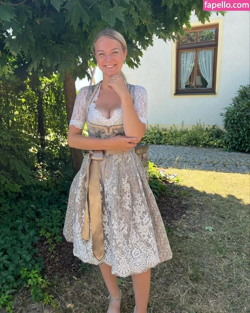 Nina Haberl Onlyfans Photo Gallery 