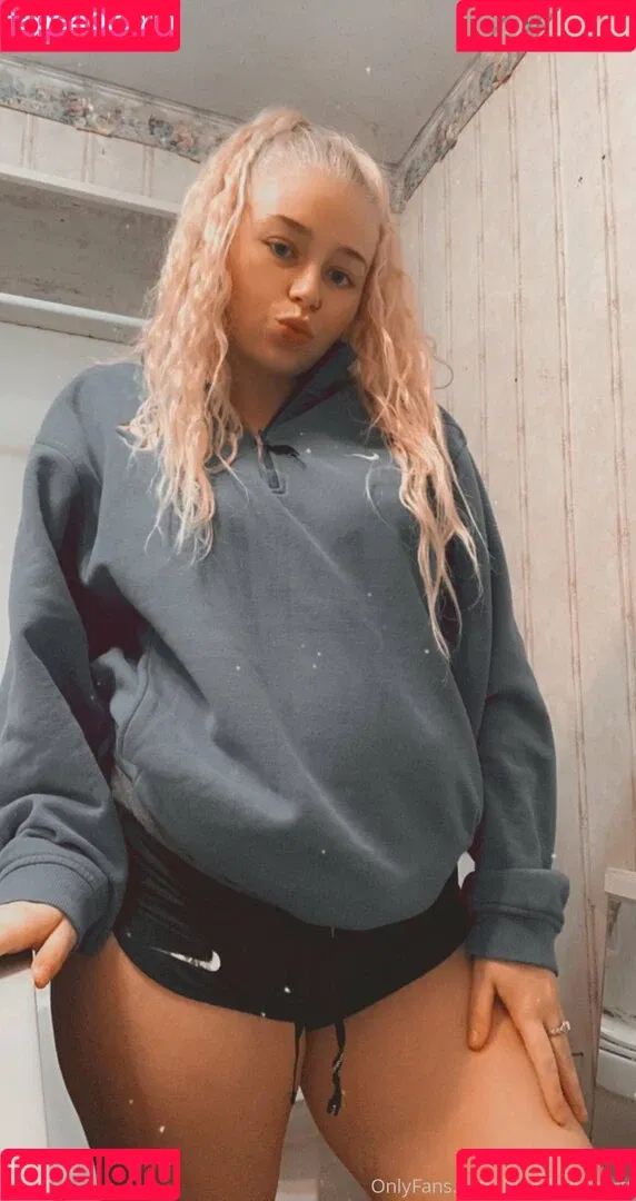 blondiebshortt Onlyfans Photo Gallery 