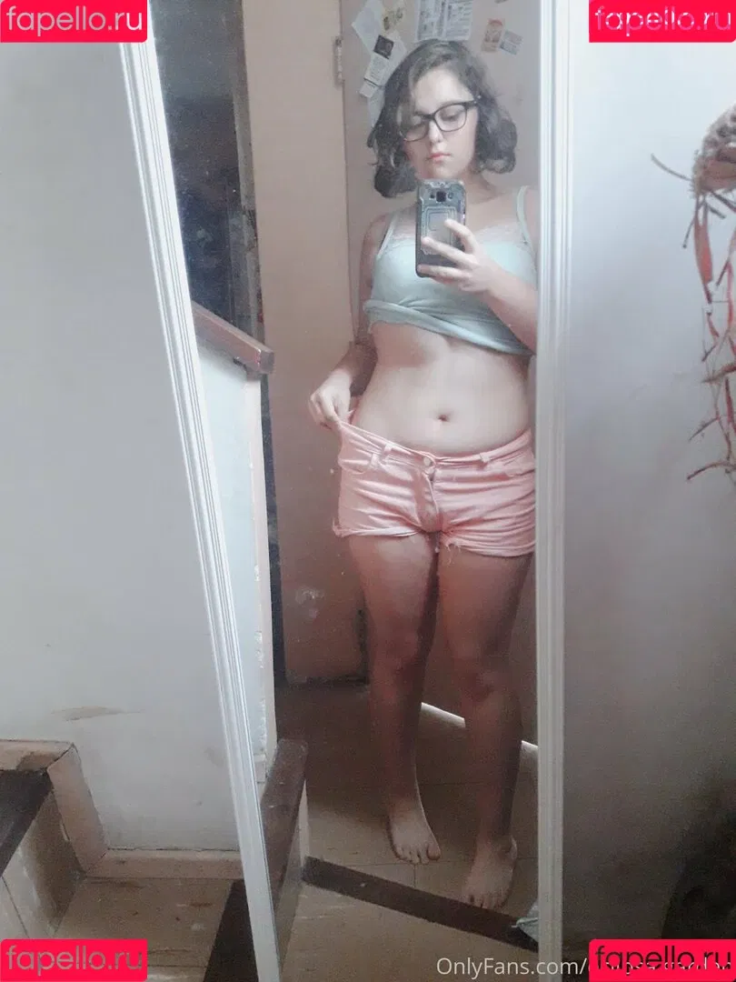 eclipsa.garden Onlyfans Photo Gallery 