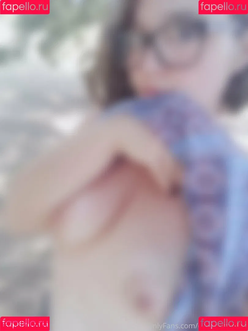eclipsa.garden Onlyfans Photo Gallery 