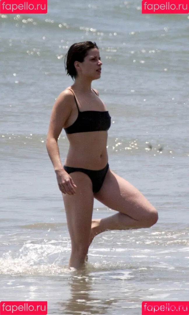 Neve Campbell Onlyfans Photo Gallery 