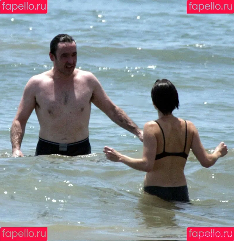 Neve Campbell Onlyfans Photo Gallery 