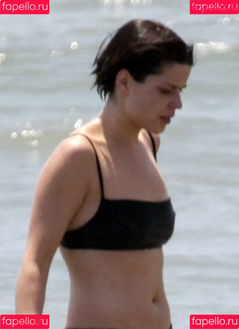 Neve Campbell Onlyfans Photo Gallery 